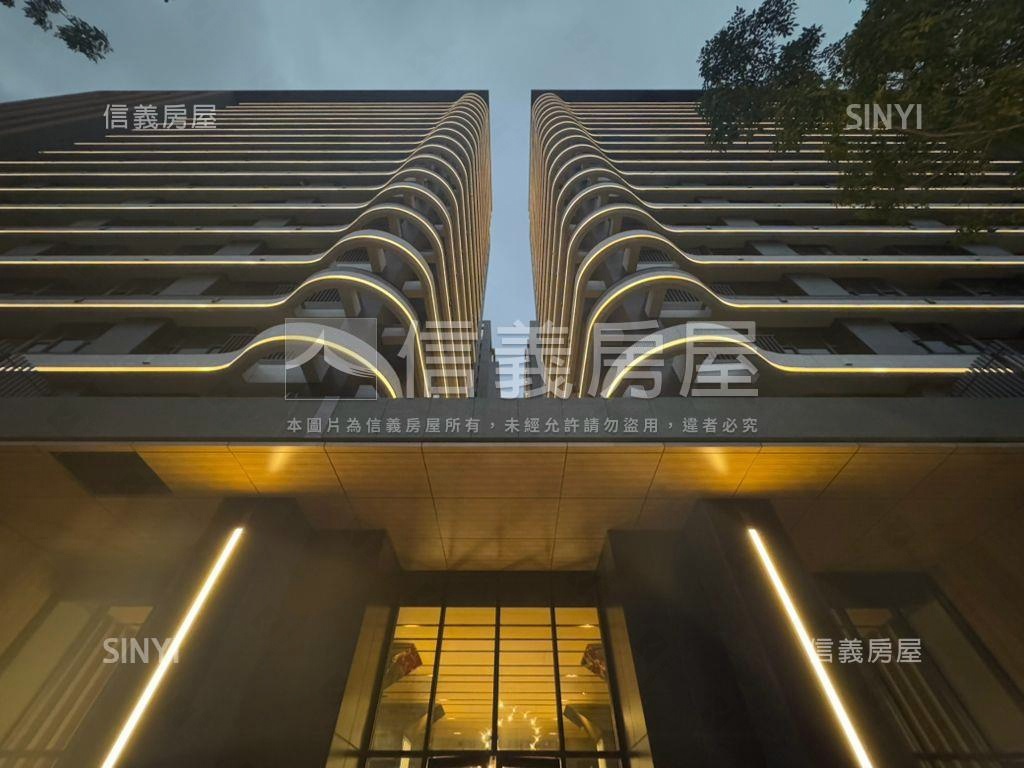 站前新銳景觀２房車位房屋室內格局與周邊環境