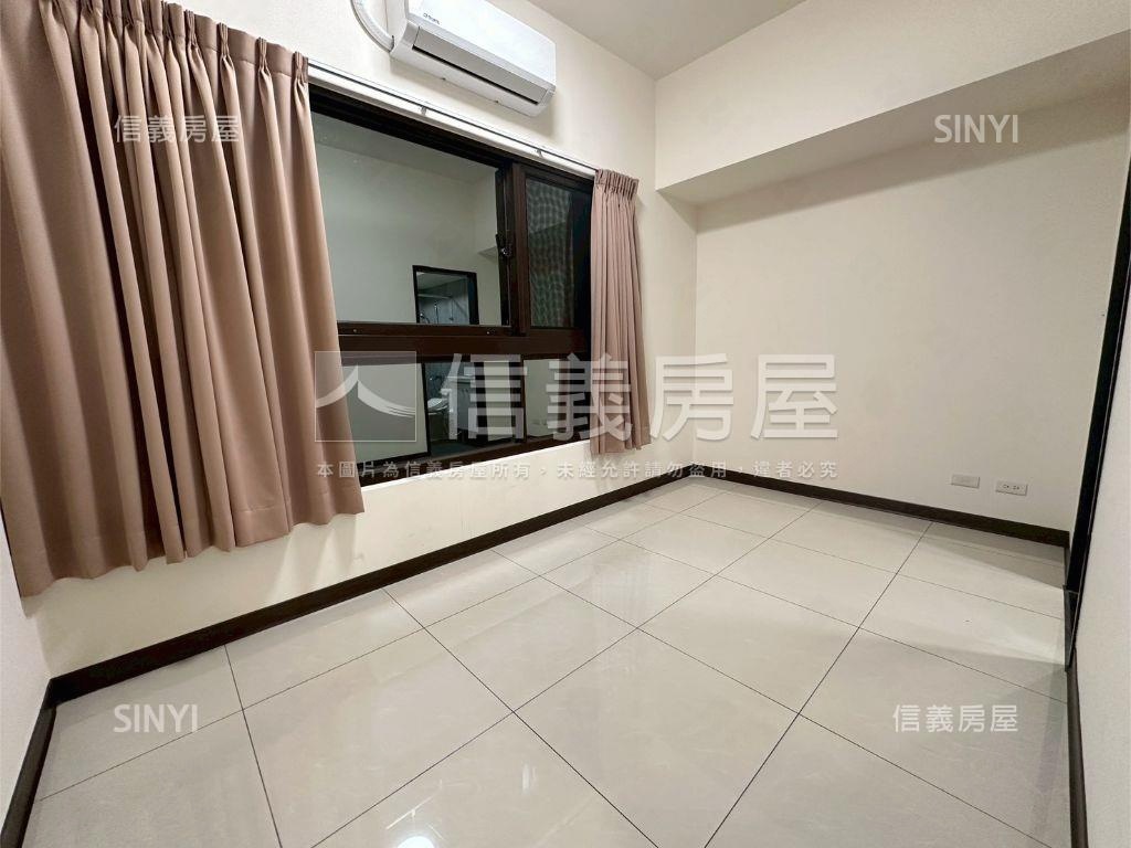 天空之邑精美三房平面車位房屋室內格局與周邊環境