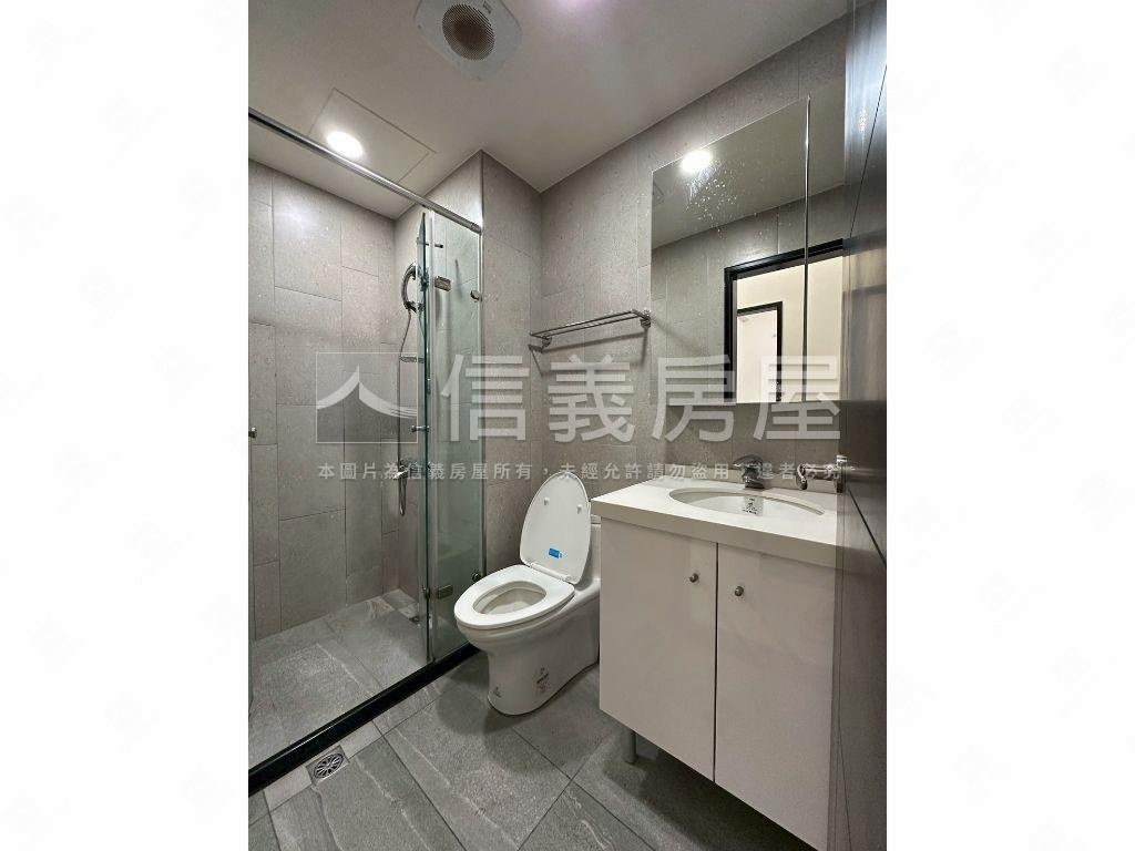 天空之邑精美三房平面車位房屋室內格局與周邊環境