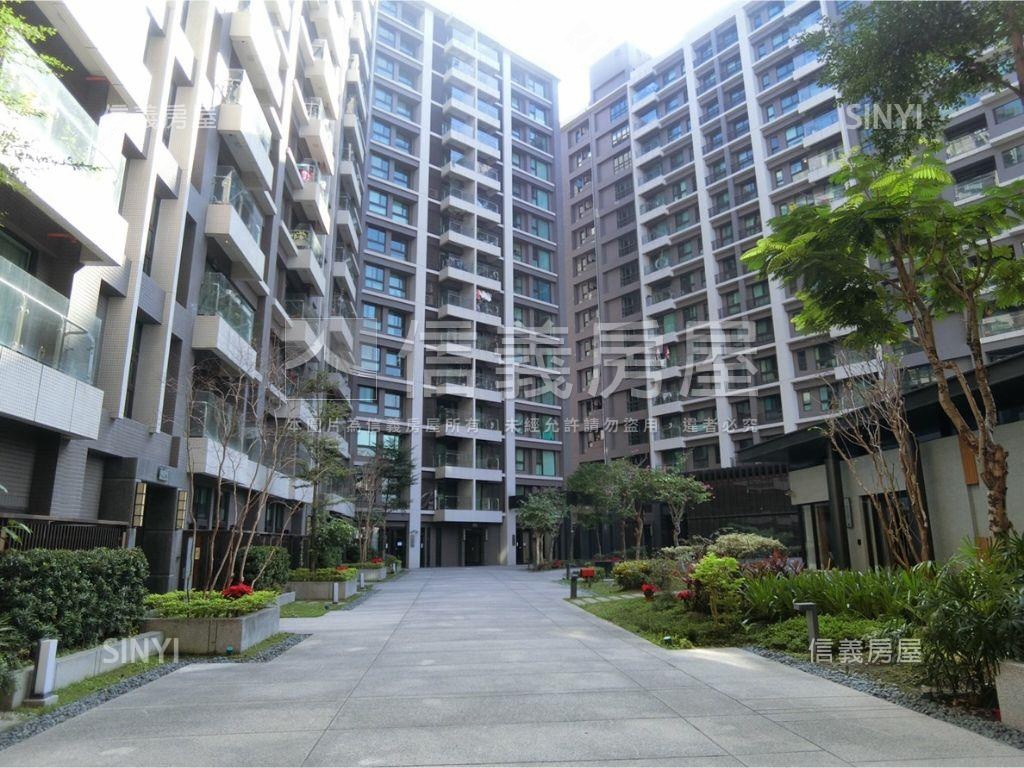 五股重劃世界之星四房車位房屋室內格局與周邊環境