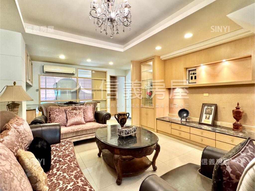 楠梓近麥當勞稀有燙金店面房屋室內格局與周邊環境