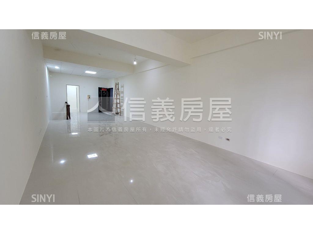 中平商圈挑高店面１－２樓房屋室內格局與周邊環境