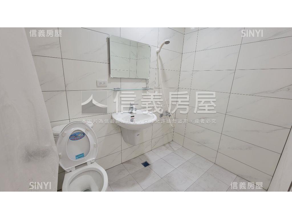 中平商圈挑高店面１－２樓房屋室內格局與周邊環境