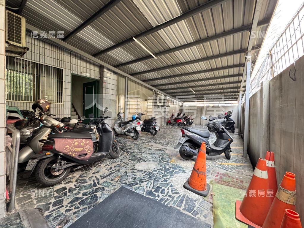 近三多商圈捷運站明亮三房房屋室內格局與周邊環境