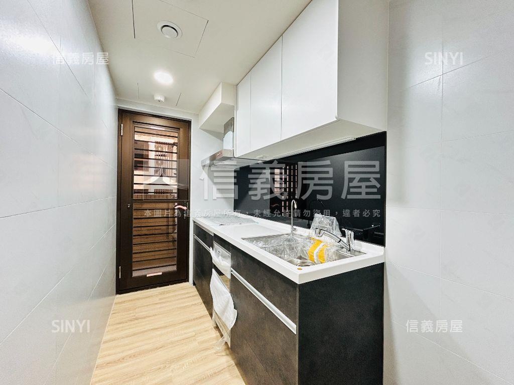 專任★嶄新落成★飛時代房屋室內格局與周邊環境