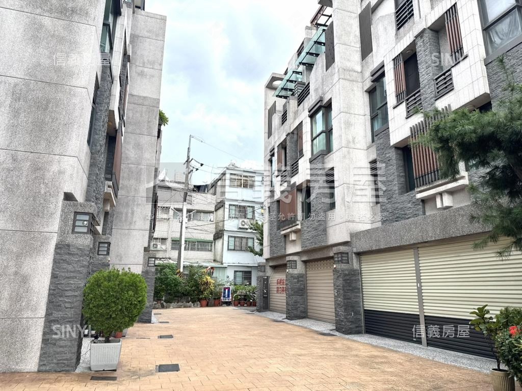 約近１１年活路美透天房屋室內格局與周邊環境