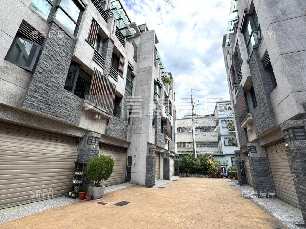 約近１１年活路美透天房屋室內格局與周邊環境
