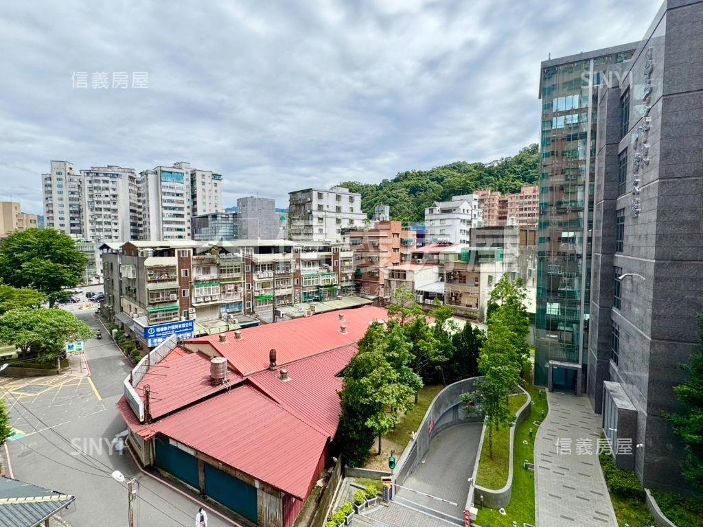大學城·朝南景觀三房５房屋室內格局與周邊環境