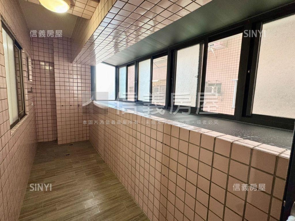 大學城·朝南景觀三房５房屋室內格局與周邊環境