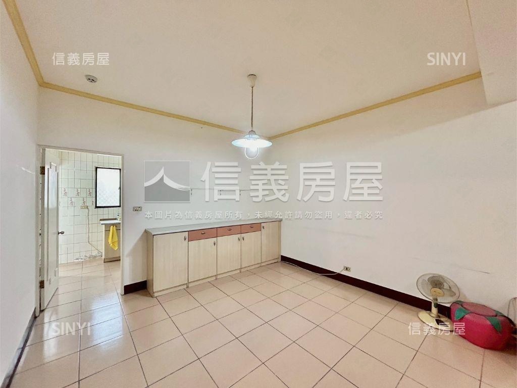 長春街甫園４房平面車位房屋室內格局與周邊環境