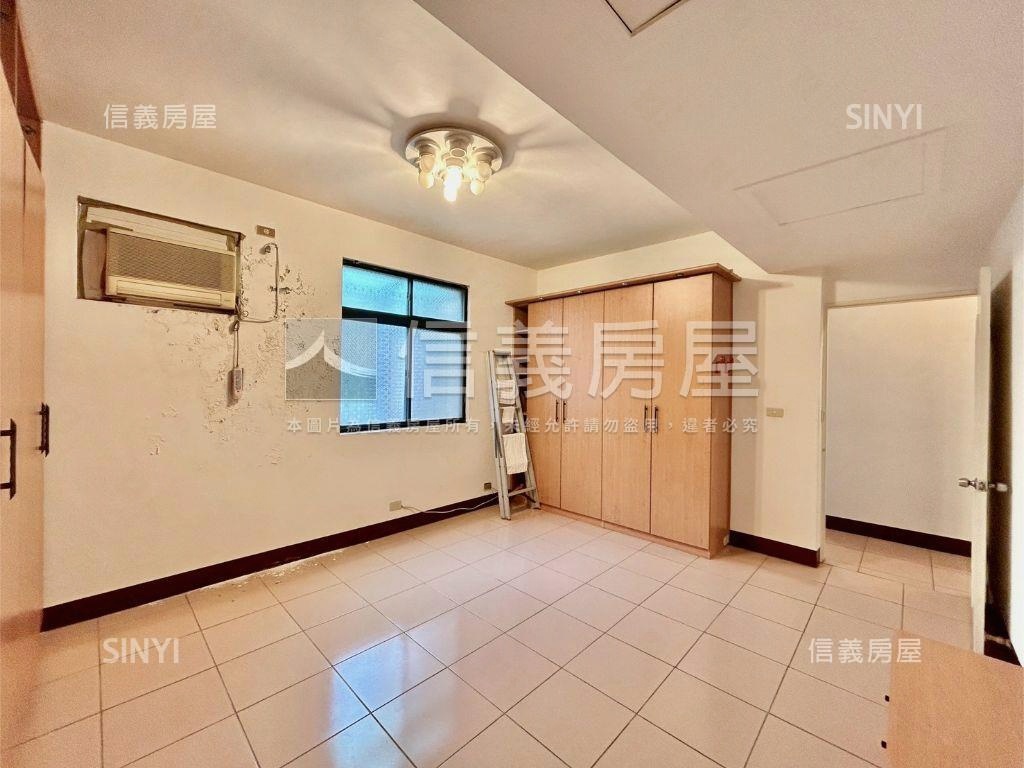 長春街甫園４房平面車位房屋室內格局與周邊環境