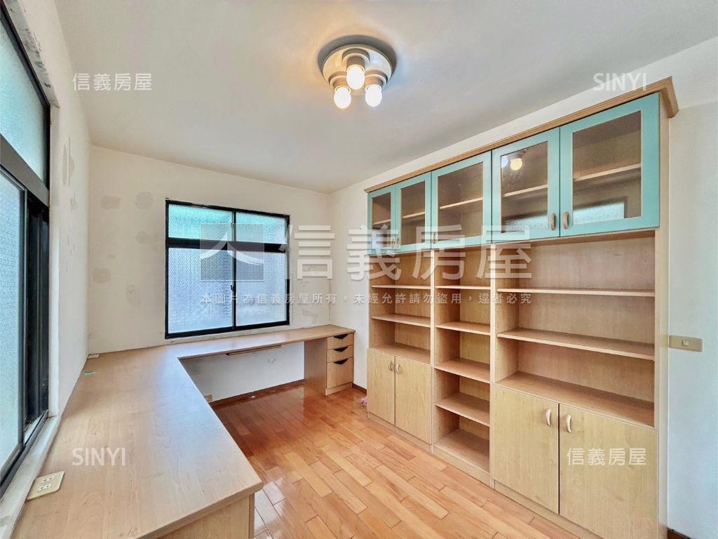 長春街甫園４房平面車位房屋室內格局與周邊環境