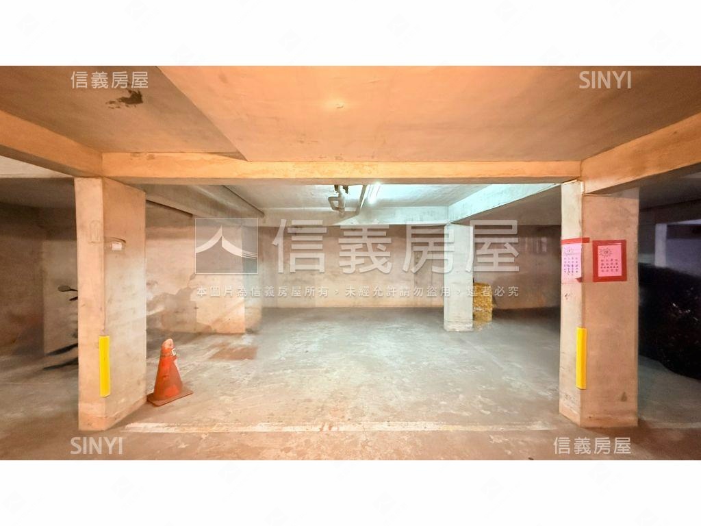 長春街甫園４房平面車位房屋室內格局與周邊環境