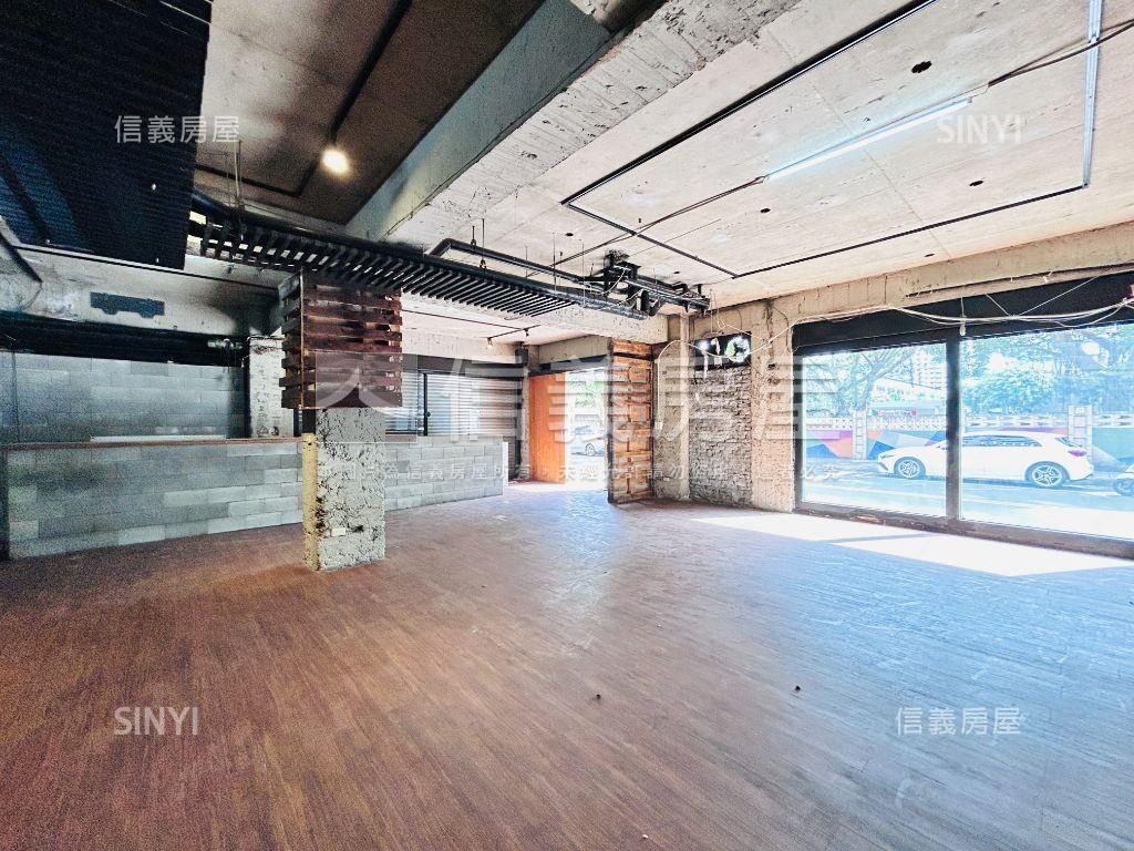 自強路三角窗面寬店面房屋室內格局與周邊環境