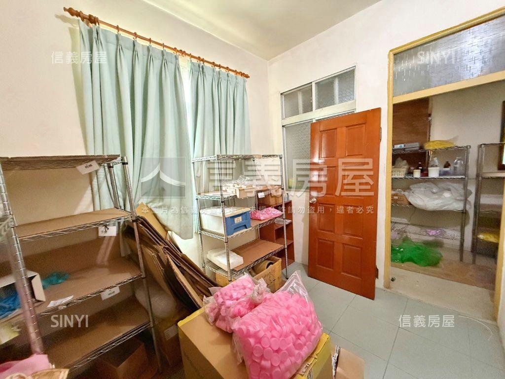 藝術街邊間大面寬透天店面房屋室內格局與周邊環境