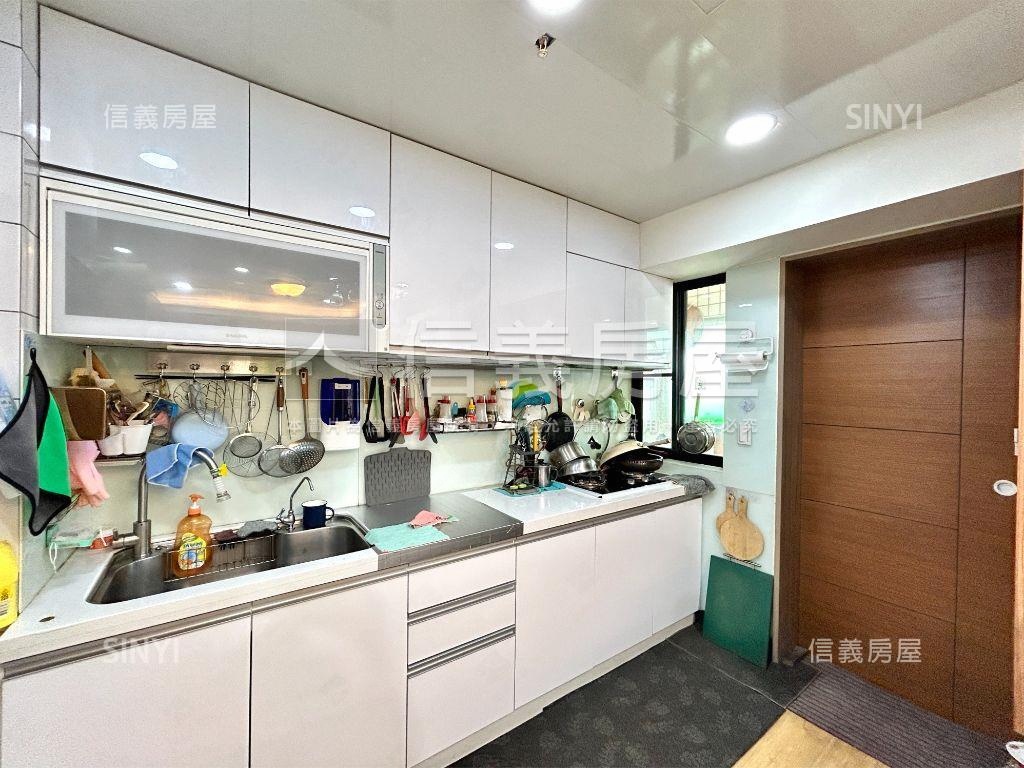 邊間絕美高樓河景✨美三房房屋室內格局與周邊環境
