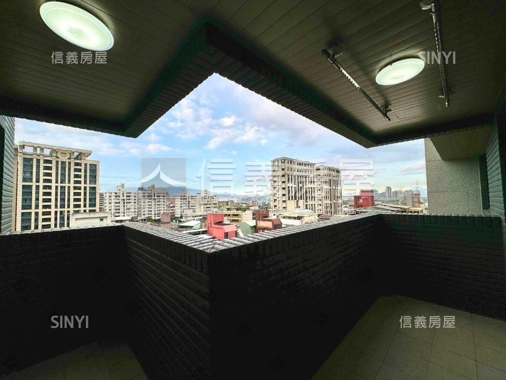 碩樺高樓朝南美景三房車位房屋室內格局與周邊環境