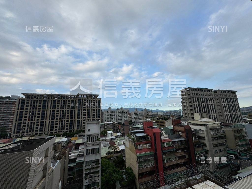 碩樺高樓朝南美景三房車位房屋室內格局與周邊環境