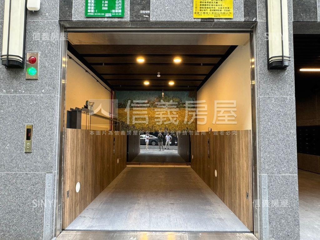 碩樺高樓朝南美景三房車位房屋室內格局與周邊環境