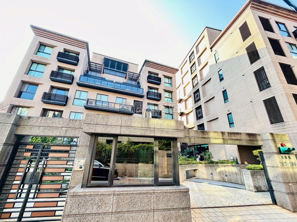 史恩莊園高樓漂亮露臺戶房屋室內格局與周邊環境