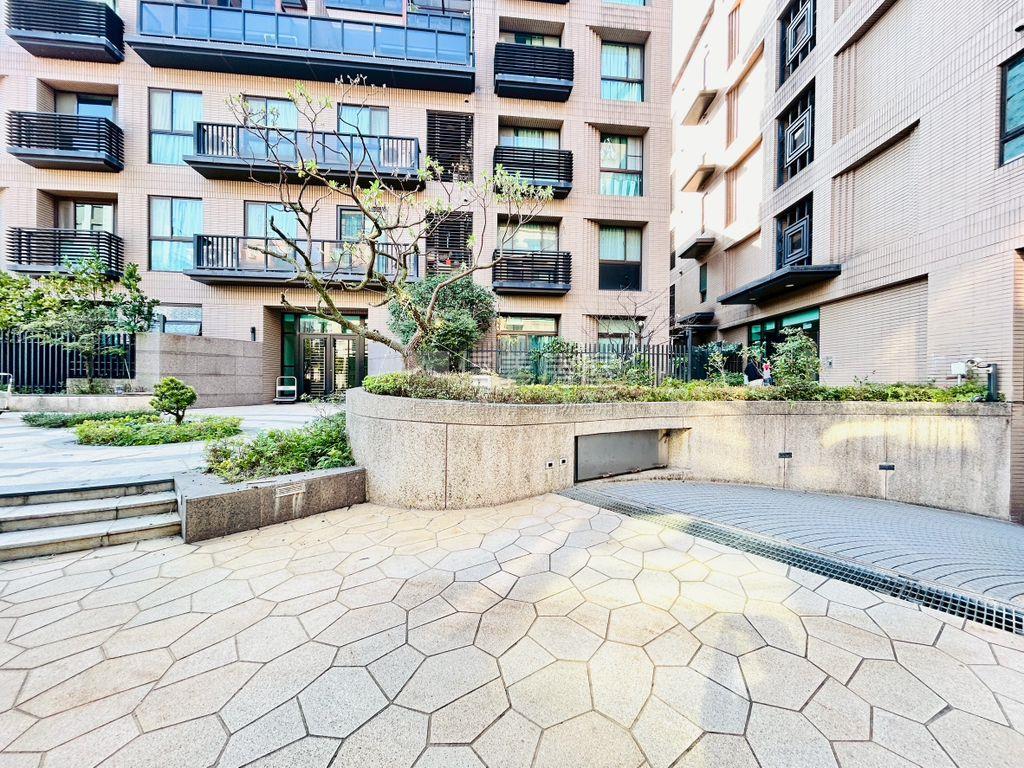 史恩莊園高樓漂亮露臺戶房屋室內格局與周邊環境