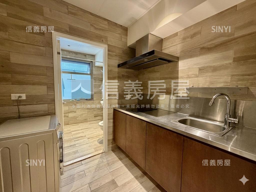 低奢裝潢南勢角三房房屋室內格局與周邊環境