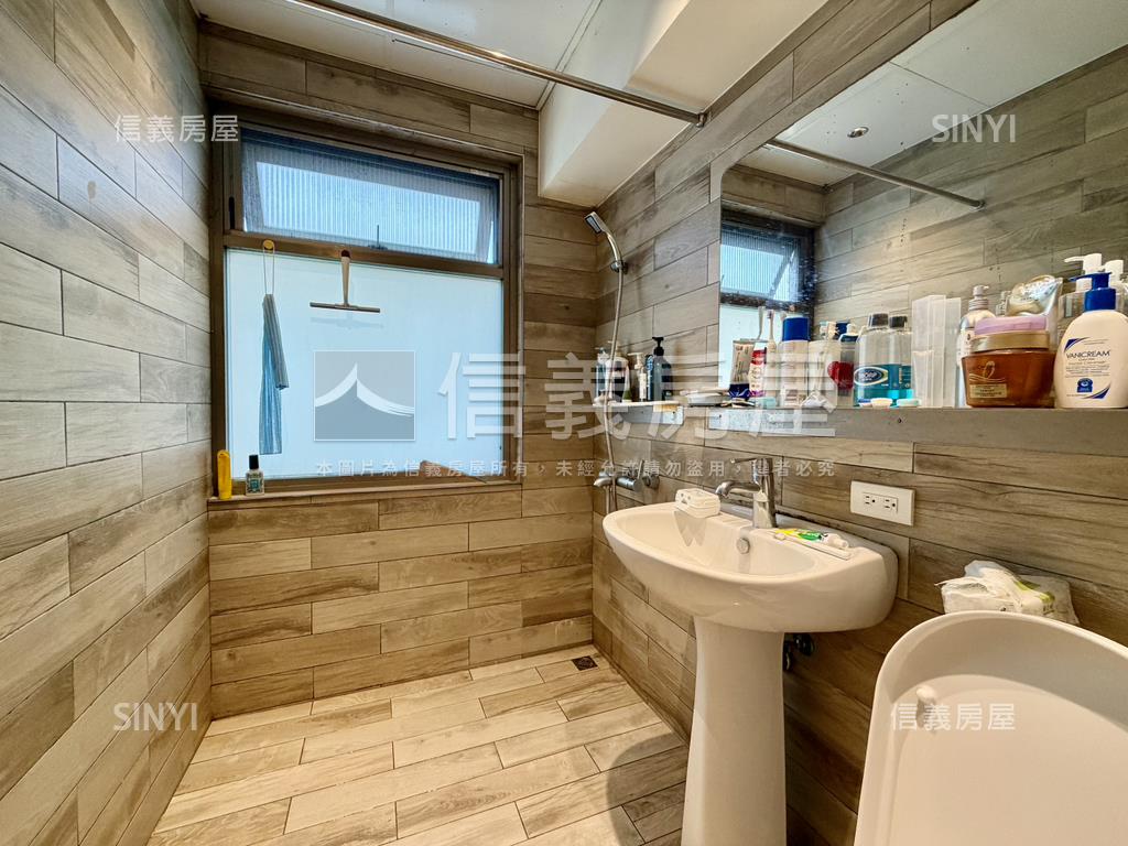 低奢裝潢南勢角三房房屋室內格局與周邊環境