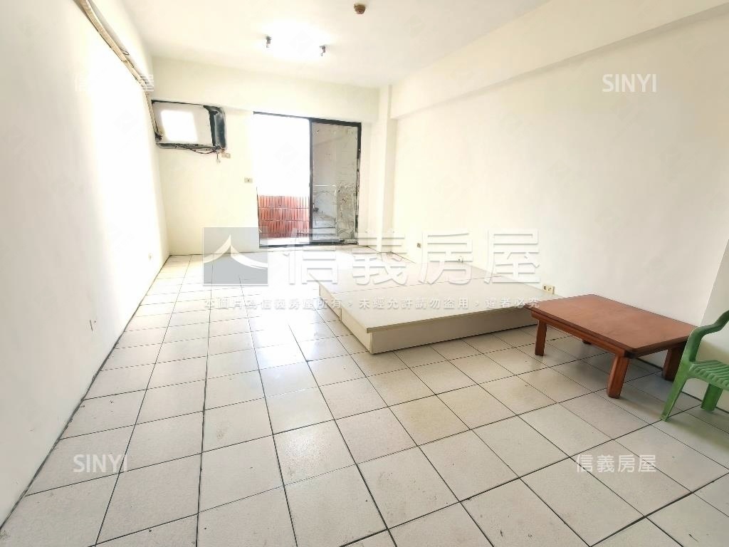 火車站前有陽台大套房房屋室內格局與周邊環境