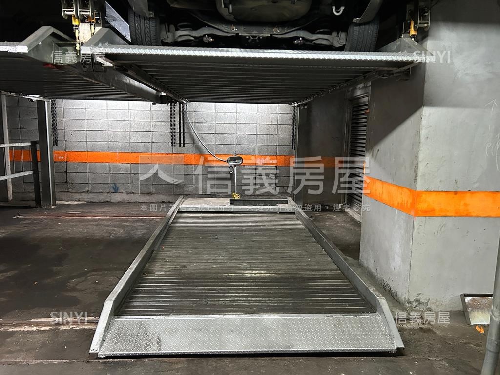 陽光新廈★Ｂ２車位房屋室內格局與周邊環境