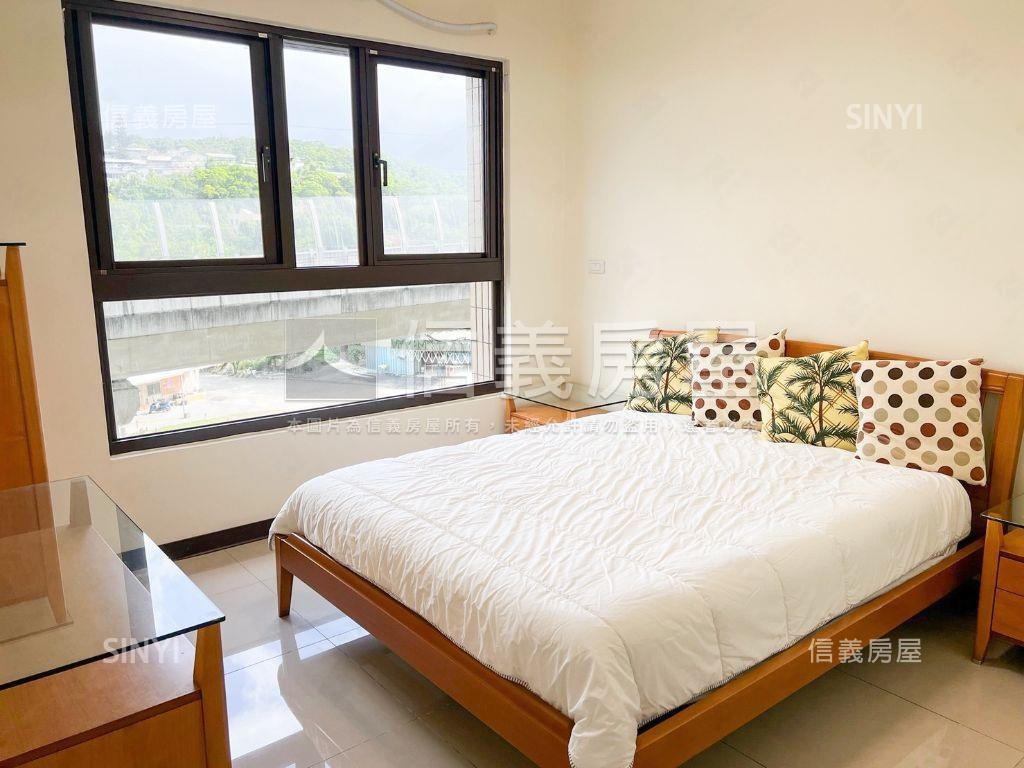 輕時代山景三房車位房屋室內格局與周邊環境