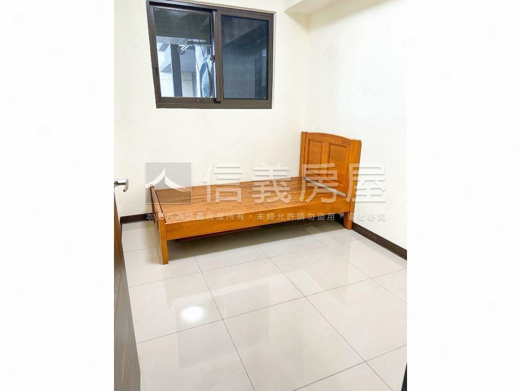 輕時代山景三房車位房屋室內格局與周邊環境