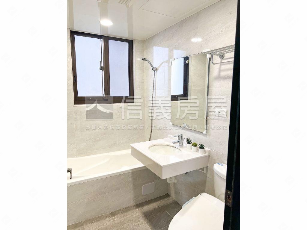 輕時代山景三房車位房屋室內格局與周邊環境