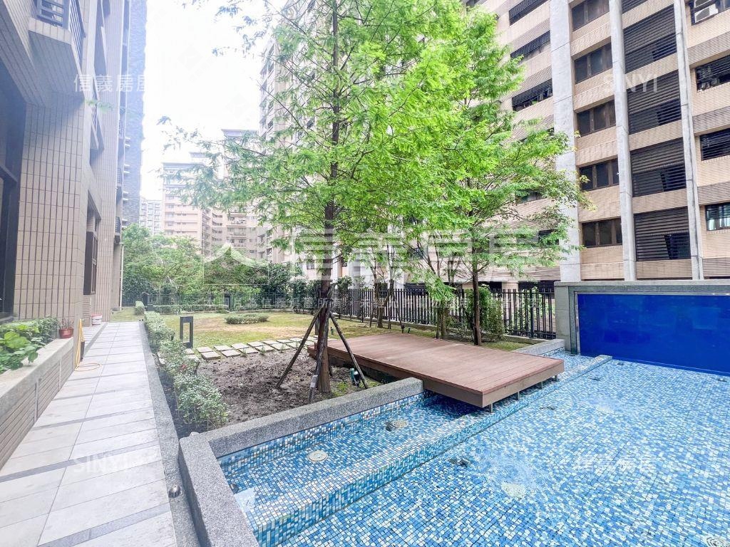 輕時代山景三房車位房屋室內格局與周邊環境