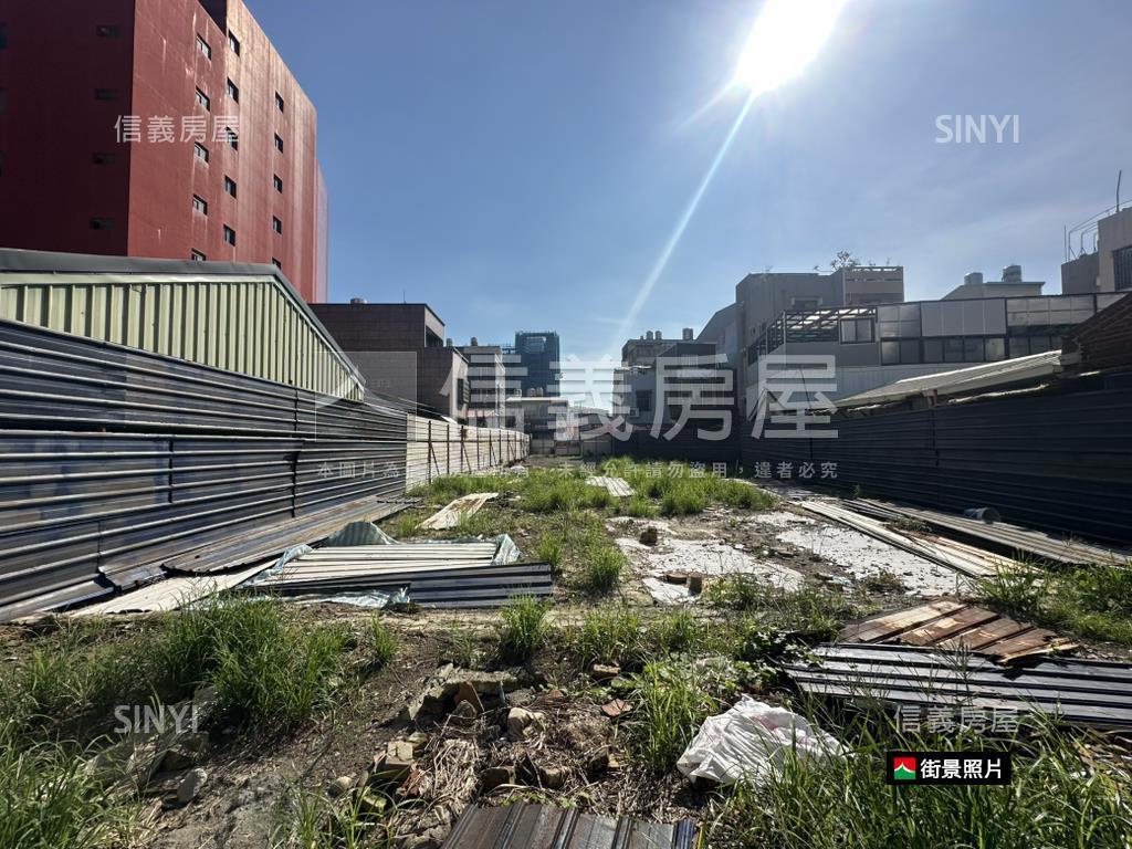 新化中正路約３０２坪土地房屋室內格局與周邊環境