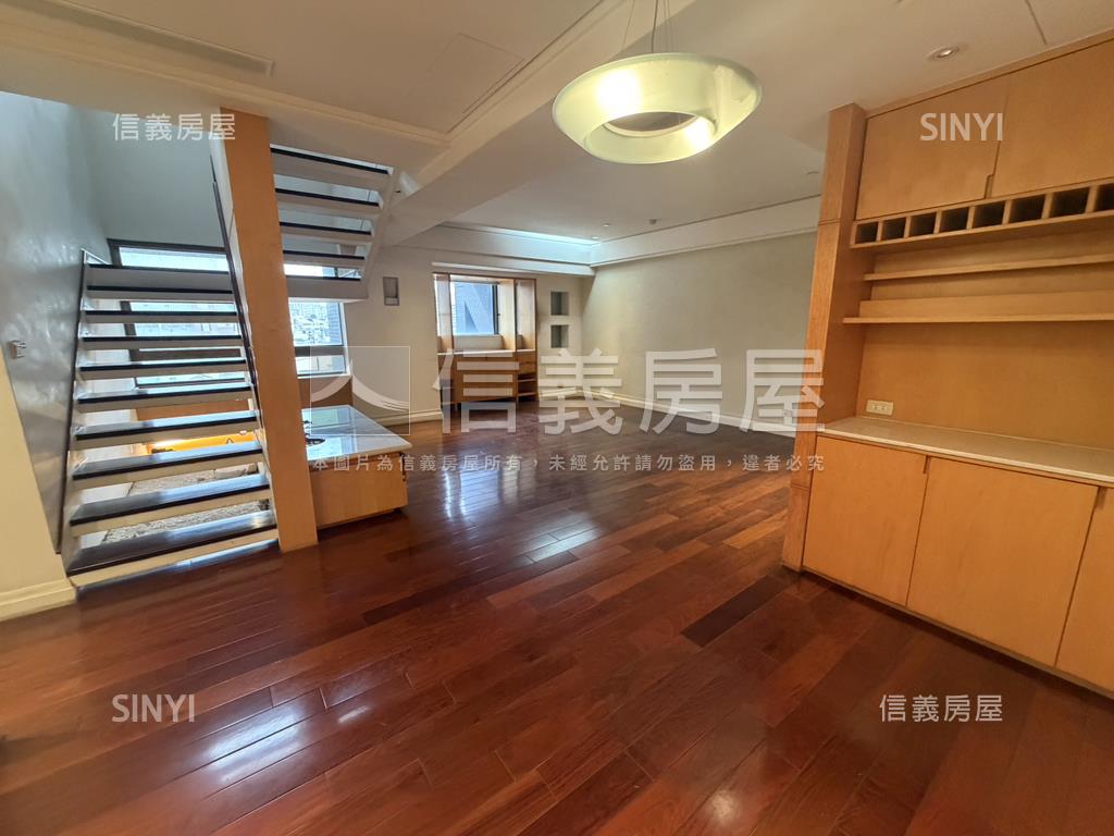 鄉林麗池大戶樓中樓讚房屋室內格局與周邊環境