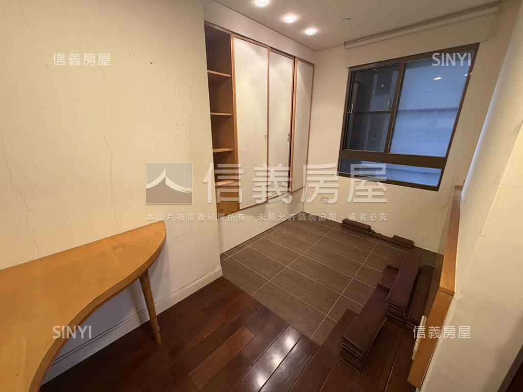 鄉林麗池大戶樓中樓讚房屋室內格局與周邊環境