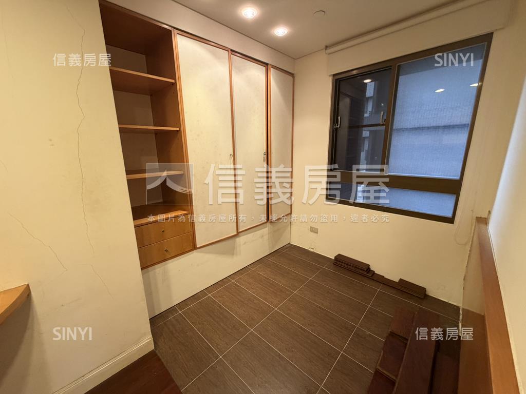 鄉林麗池大戶樓中樓讚房屋室內格局與周邊環境