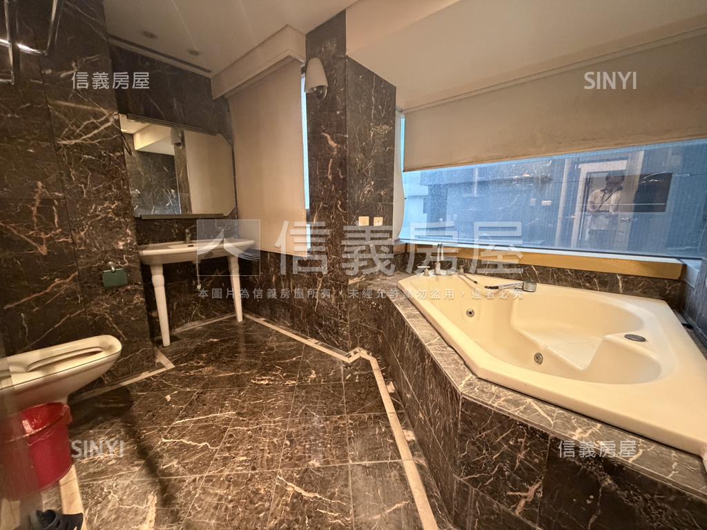 鄉林麗池大戶樓中樓讚房屋室內格局與周邊環境