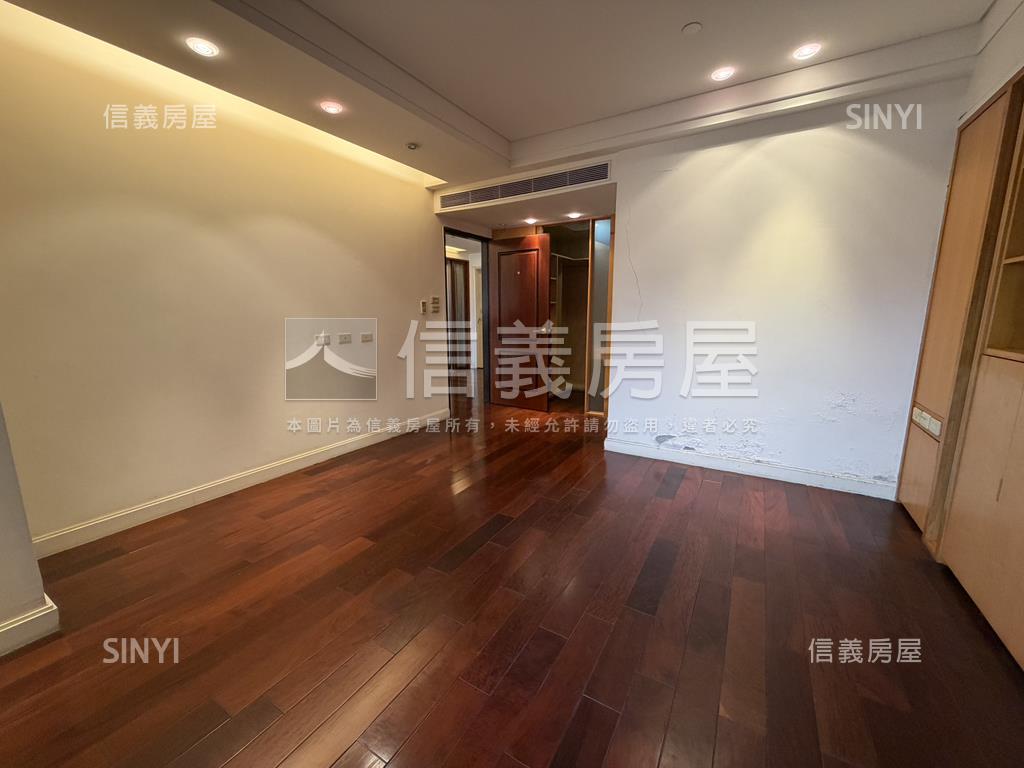 鄉林麗池大戶樓中樓讚房屋室內格局與周邊環境