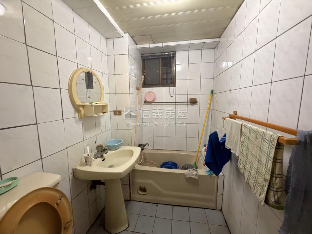 近環球積穗華廈房屋室內格局與周邊環境