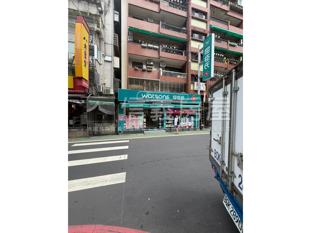 安居街電梯美屋房屋室內格局與周邊環境