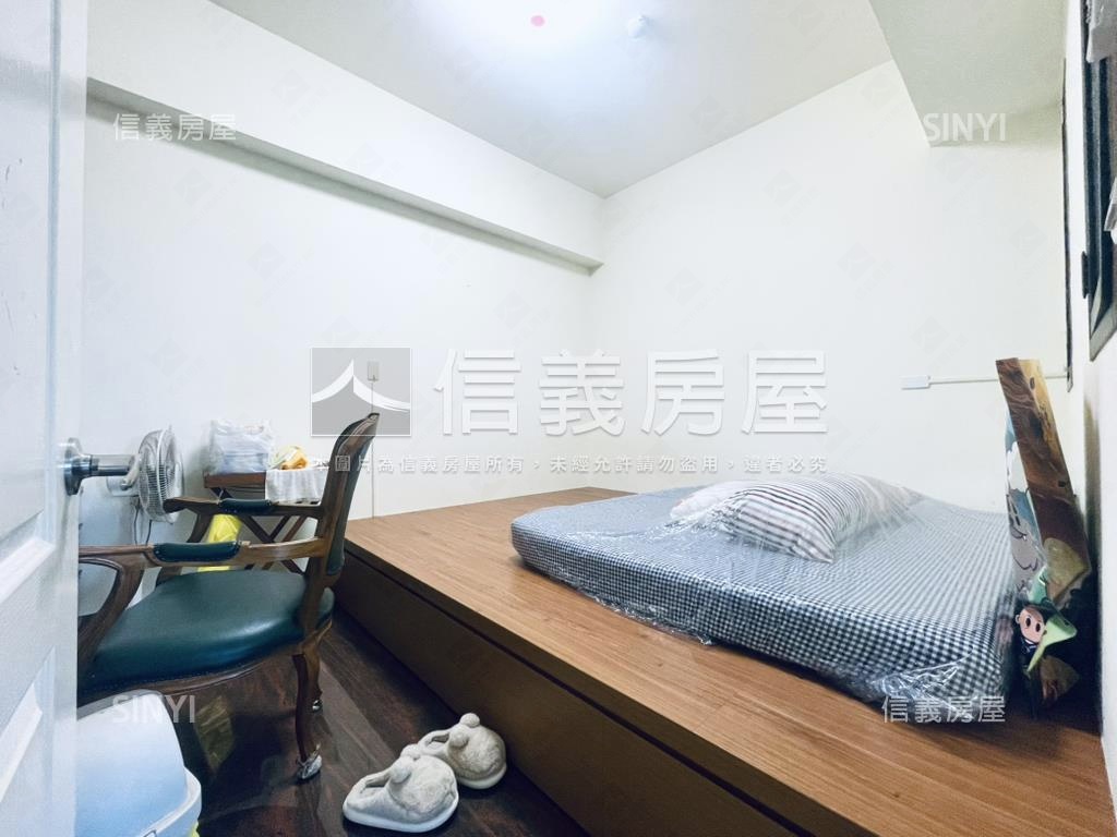 麻豆電梯極品三房車位房屋室內格局與周邊環境