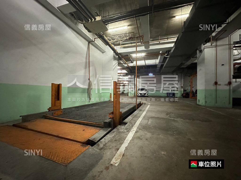麻豆電梯極品三房車位房屋室內格局與周邊環境