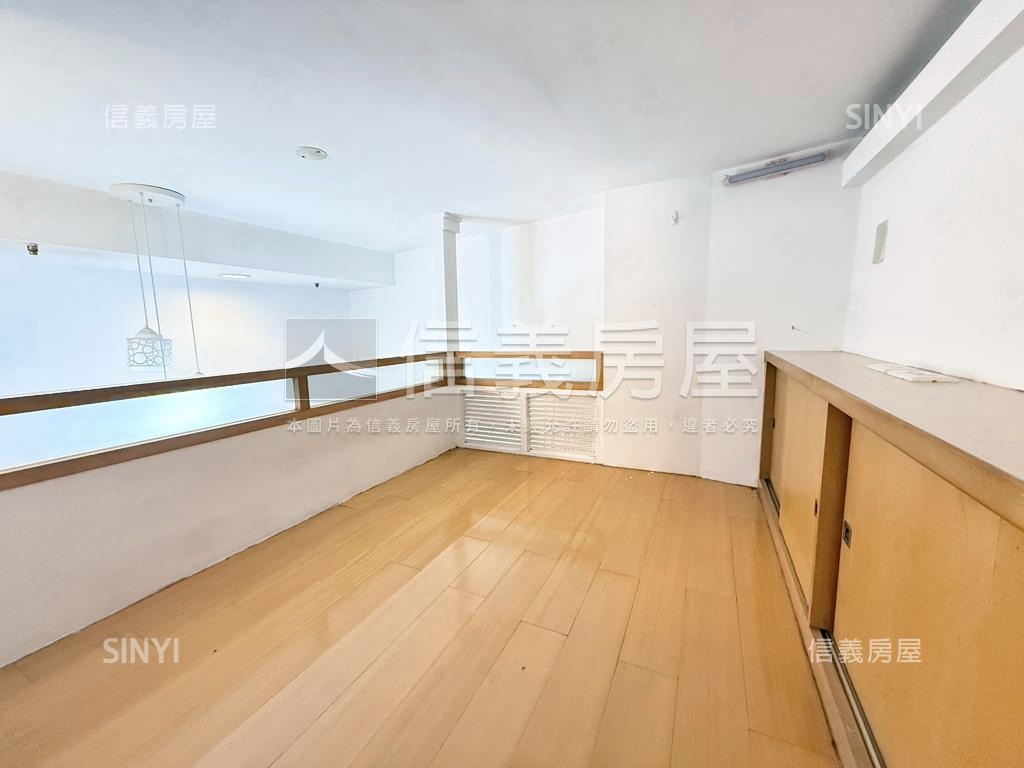 專任小室高樓樹海低總美居房屋室內格局與周邊環境