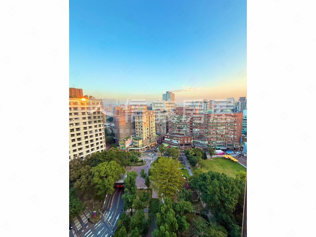 專任小室高樓樹海低總美居房屋室內格局與周邊環境