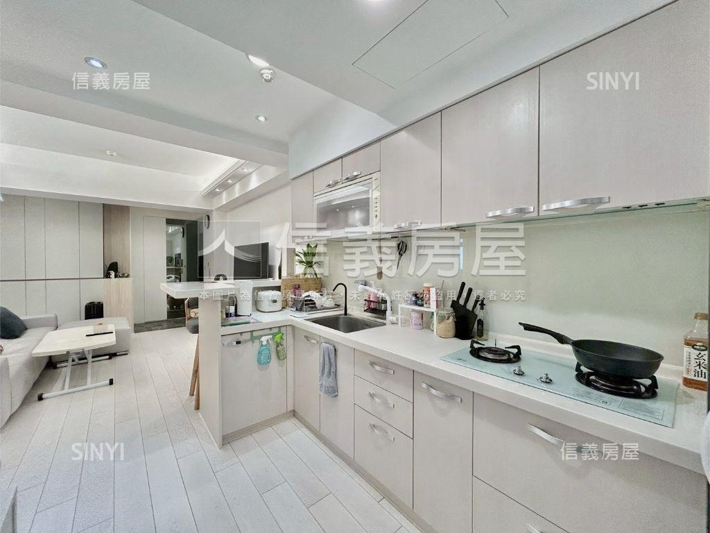 碧友富貴美美露臺戶房屋室內格局與周邊環境