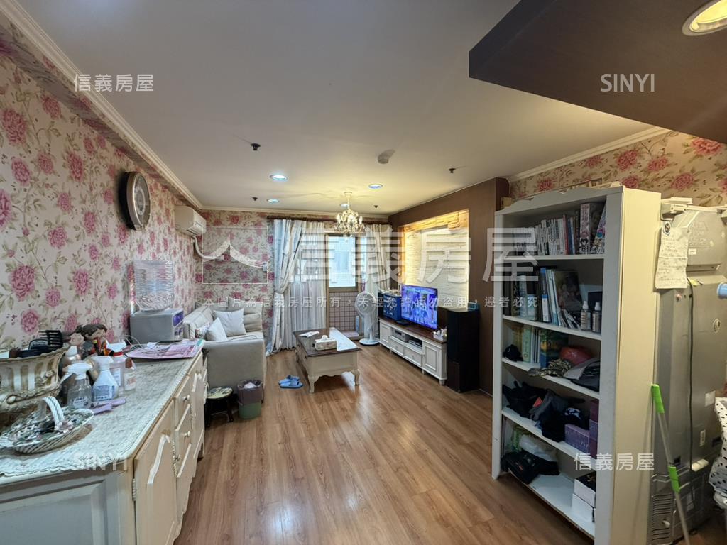 近香山國小美裝潢三房房屋室內格局與周邊環境