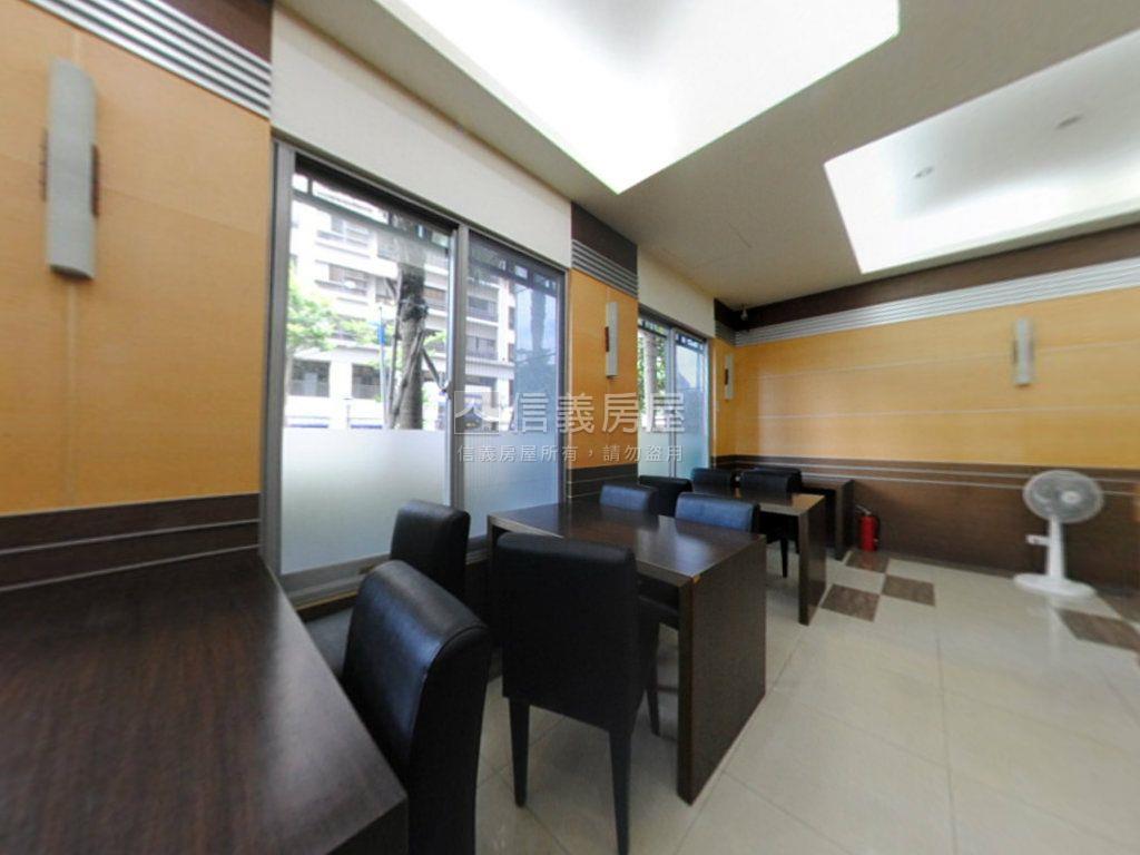 上荷紀邊間綠景兩房房屋室內格局與周邊環境