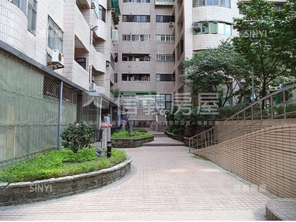 大慶蓮莊三房車位房屋室內格局與周邊環境