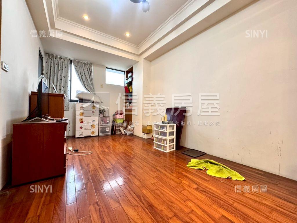 宜欣國小震後臨路別墅房屋室內格局與周邊環境